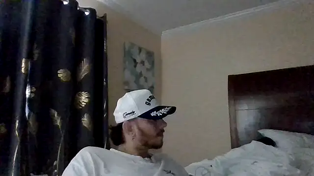 Tallhungandcloudy online show from 22, 4, 2026