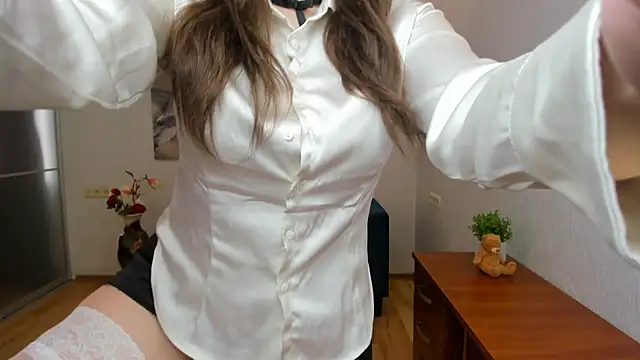 Snapshot of Effy_Royse chatting on 21, 6, 2026 Effy Royse online show from 21, 6, 2026