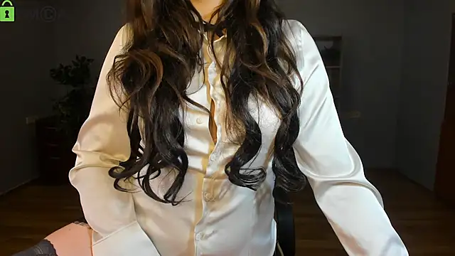 Snapshot of Effy_Royse chatting on 15, 7, 2026 Effy Royse online show from 15, 7, 2026
