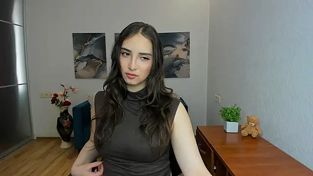 Effy Royse online show from 15, 5, 2026