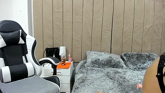 valery slim18 online show from 15, 2, 2026