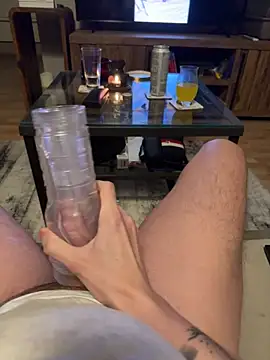 Hornyboy29cum online show from 18, 2, 2026