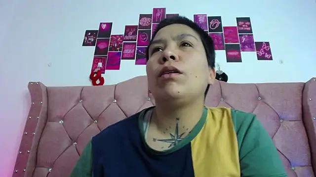 Snapshot of nat_evans8 chatting on 3, 3, 2026 nat evans8 online show from 3, 3, 2026