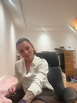 alwayshornyvivi online show from 21, 2, 2026