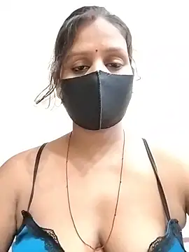 Snapshot of ankita077 chatting on 18, 6, 2026 ankita077 online show from 18, 6, 2026