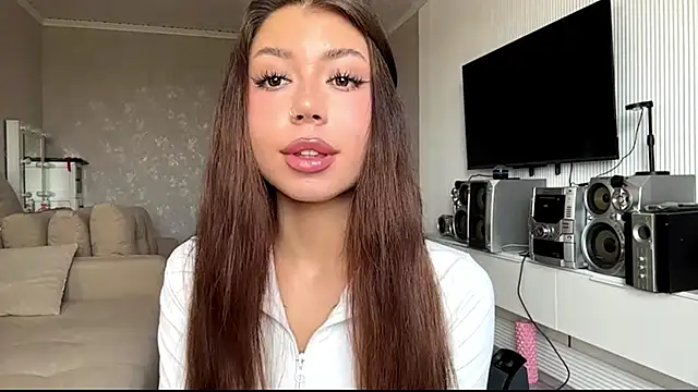 You Club Winx online show from 3, 5, 2026