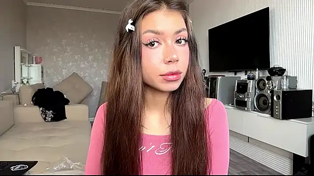 You Club Winx online show from 4, 4, 2026