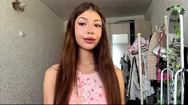 Snapshot of You_Club_Winx chatting on 19, 7, 2026 You Club Winx online show from 19, 7, 2026