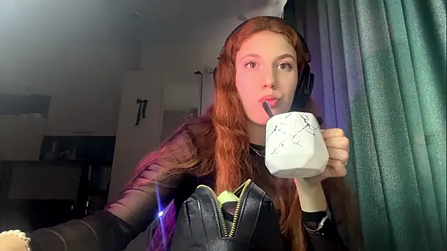 AliceCarrol online show from 16, 2, 2026