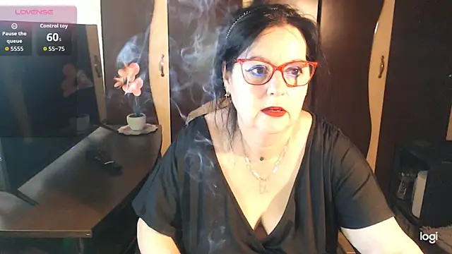 exiMIlf online show from 18, 5, 2026
