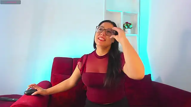 Eliana jhones  online show from 2, 3, 2026