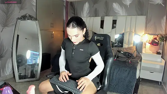 Veronica hottie online show from 30, 5, 2026
