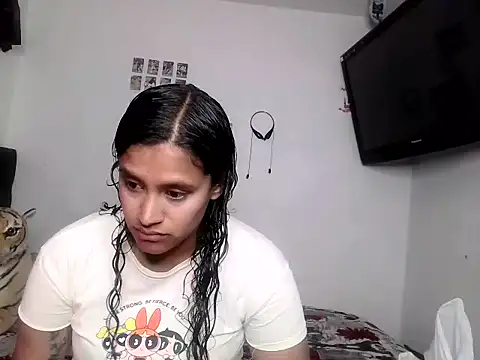 luna E online show from 17, 2, 2026