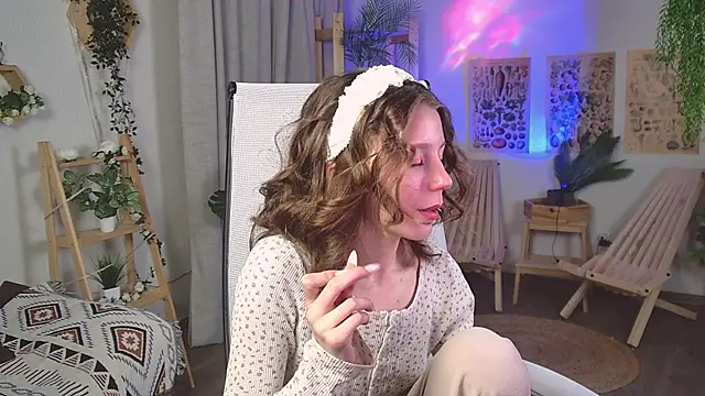 ElliFrankenweenie online show from 13, 4, 2026