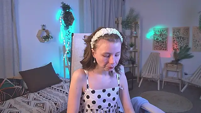 ElliFrankenweenie online show from 8, 4, 2026