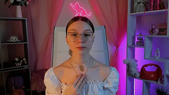 ElliFrankenweenie online show from 24, 2, 2026