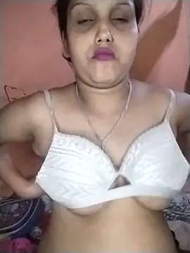 Snapshot of Nency_Love143 chatting on 14, 5, 2026 Nency Love143 online show from 14, 5, 2026
