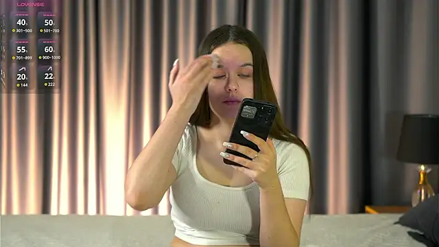 Snapshot of MarenCalarco chatting on 21, 2, 2026 MarenCalarco online show from 21, 2, 2026