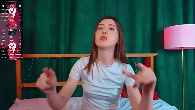 Snapshot of AliceZimmer chatting on 26, 2, 2026 AliceZimmer online show from 26, 2, 2026