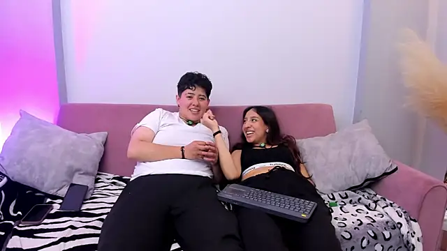 Gaia n Nix online show from 2, 4, 2026