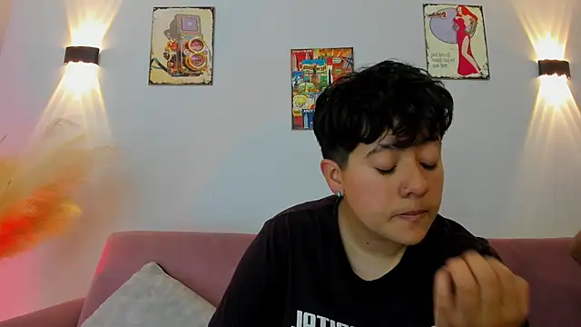 Snapshot of Gaia_n_Nix chatting on 5, 7, 2026 Gaia n Nix online show from 5, 7, 2026