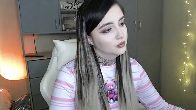 Rin Tozier online show from 23, 2, 2026