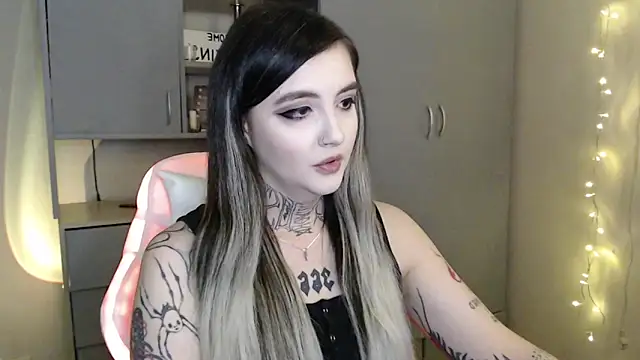 Rin Tozier online show from 16, 2, 2026