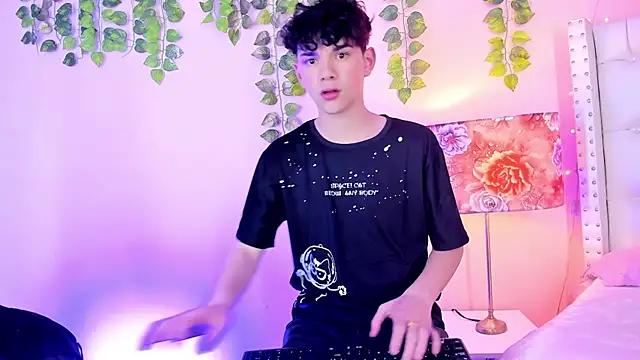 Philippsx online show from 8, 4, 2026