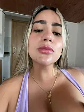 Snapshot of Miilana_ chatting on 18, 7, 2026 Miilana online show from 18, 7, 2026