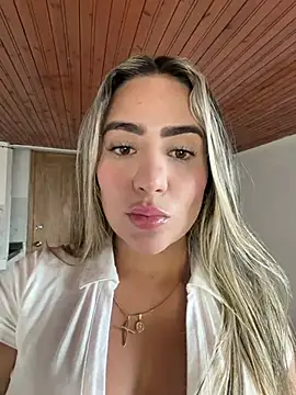 Snapshot of Miilana_ chatting on 7, 7, 2026 Miilana online show from 7, 7, 2026