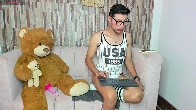 Miissy  online show from 4, 5, 2026