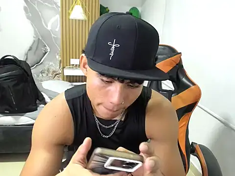 marcus dick    online show from 6, 8, 2026