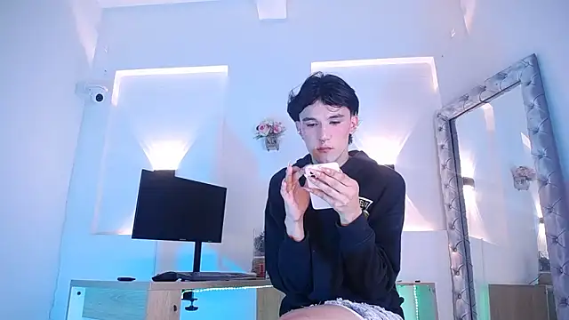 jullian ricci online show from 6, 6, 2026