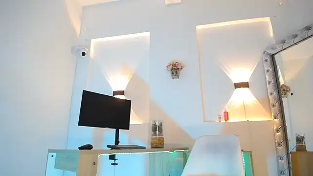 jullian ricci online show from 6, 4, 2026