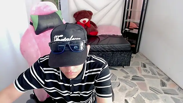 Top and bottom online show from 10, 5, 2026