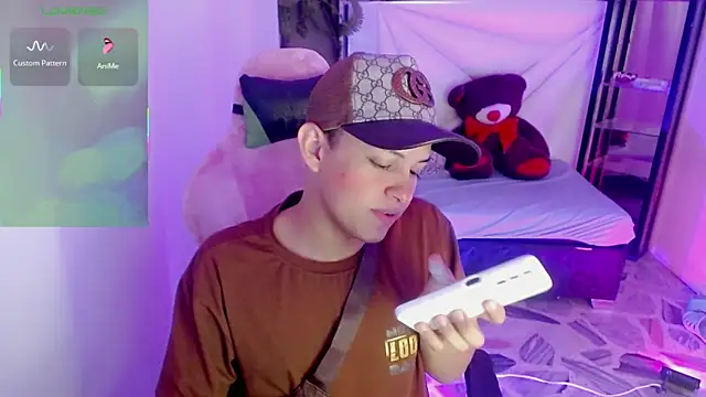 Top and bottom online show from 25, 5, 2026