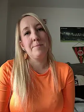 Snapshot of Ninimaus chatting on 12, 2, 2026 Ninimaus online show from 12, 2, 2026