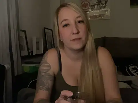 Ninimaus online show from 12, 3, 2026