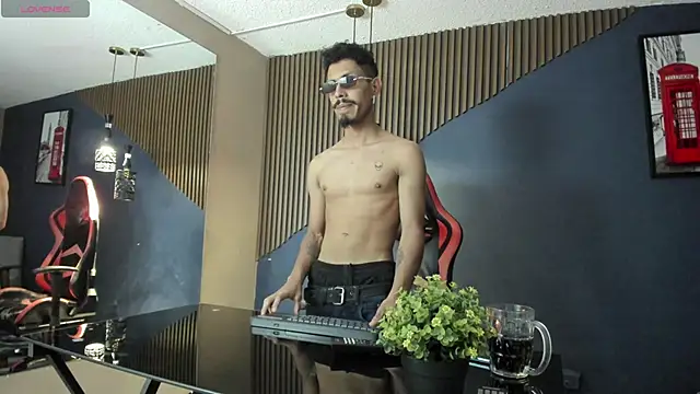 NoaahTylor online show from 3, 3, 2026