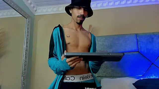 Snapshot of NoaahTylor chatting on 21, 6, 2026 NoaahTylor online show from 21, 6, 2026