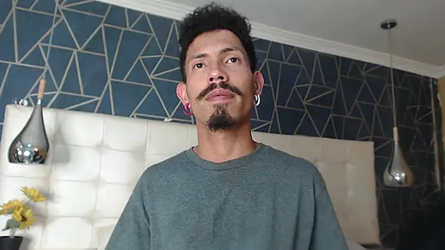 Snapshot of NoaahTylor chatting on 12, 2, 2026 NoaahTylor online show from 12, 2, 2026