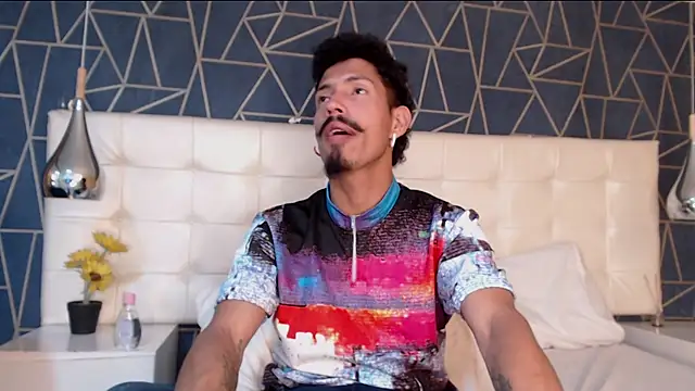 Snapshot of NoaahTylor chatting on 18, 2, 2026 NoaahTylor online show from 18, 2, 2026