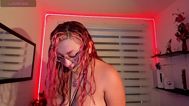 Emily Jonesh online show from 28, 4, 2026