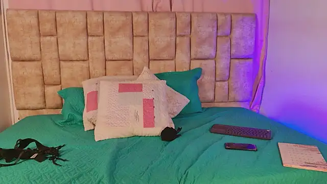 MelanyStone  online show from 13, 3, 2026