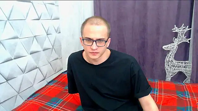 Snapshot of Pure_Aura chatting on 3, 3, 2026 Pure Aura online show from 3, 3, 2026