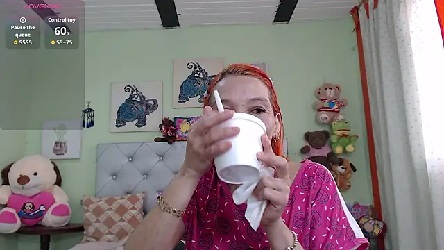 Dayana Smithh online show from 12, 3, 2026