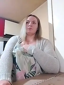 HotStepmommy4 online show from 15, 2, 2026