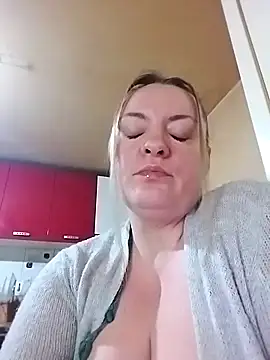 HotStepmommy4 online show from 25, 2, 2026