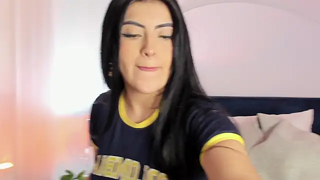 Snapshot of Pau_Rios chatting on 3, 7, 2026 Pau Rios online show from 3, 7, 2026