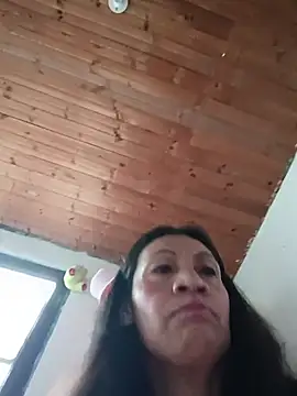 Layla Zaid online show from 8, 4, 2026